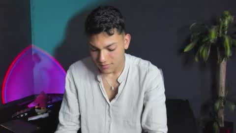  ... online show from September 28, 2025, 11:32 pm