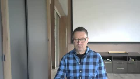 HarrySnake online show from October 10, 2025, 8:13 am