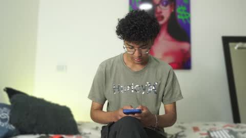 Snapshot of harrytwink18 chatting on December 13, 2024, 1:33 pm HARRY online show from December 13, 2024, 1:33 pm