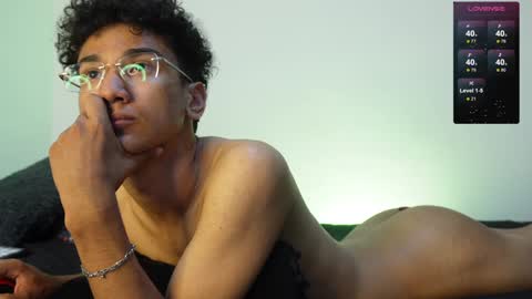 Snapshot of harrytwink18 chatting on January 10, 2025, 5:45 pm HARRY online show from January 10, 2025, 5:45 pm