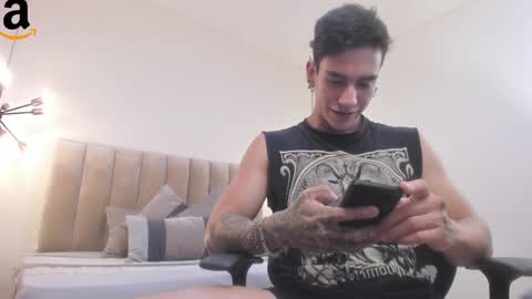 Snapshot of harryy_joness chatting on December 3, 2024, 8:28 pm Harry Jones online show from December 3, 2024, 8:28 pm