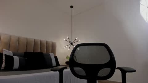 Snapshot of harryy_joness chatting on January 9, 2025, 5:43 pm Harry Jones online show from January 9, 2025, 5:43 pm