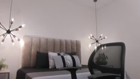 Snapshot of harryy_joness chatting on February 19, 2025, 5:27 pm Harry Jones online show from February 19, 2025, 5:27 pm