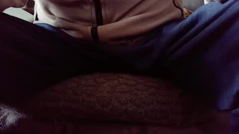 Snapshot of hartl1112 chatting on November 28, 2025, 10:18 am hartl1112 online show from November 28, 2025, 10:18 am