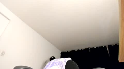 Nicole Dior online show from July 1, 2026, 5:09 am