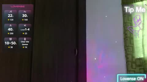 Snapshot of hatenea_queen chatting on November 26, 2025, 2:18 pm hatenea_queen online show from November 26, 2025, 2:18 pm