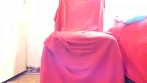 Snapshot of hathor_01_ chatting on January 18, 2025, 9:56 am andres online show from January 18, 2025, 9:56 am