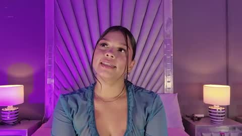 hatsajones online show from June 7, 2026, 4:05 am