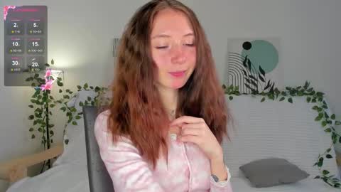 Lola online show from November 29, 2025, 8:06 am