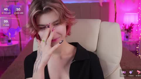 haylaamber online show from December 11, 2024, 2:11 pm