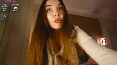 Snapshot of hayneiko_01 chatting on May 8, 2026, 10:59 pm Maneki-Neko online show from May 8, 2026, 10:59 pm