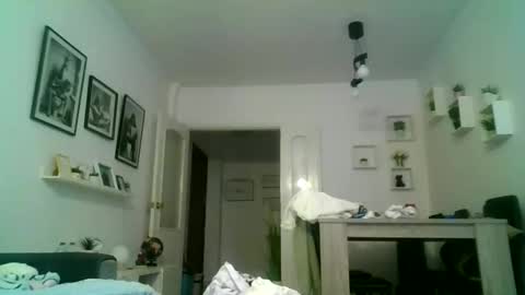 haze_john online show from April 12, 2026, 12:04 am