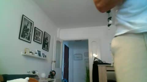 haze_john online show from April 14, 2026, 5:19 pm