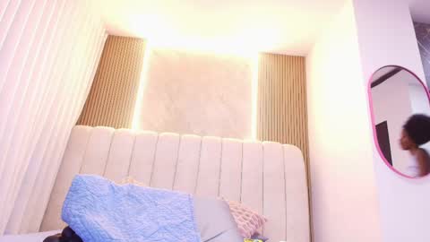 Snapshot of hazel_kataleya chatting on April 18, 2026, 7:18 pm kataleya online show from April 18, 2026, 7:18 pm