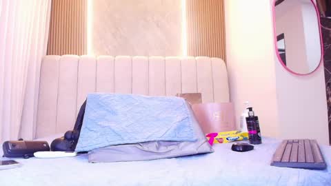 Snapshot of hazel_kataleya chatting on April 21, 2026, 7:17 pm kataleya online show from April 21, 2026, 7:17 pm