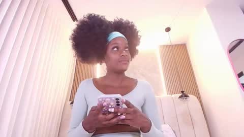 Snapshot of hazel_kataleya chatting on April 29, 2026, 7:20 pm kataleya online show from April 29, 2026, 7:20 pm