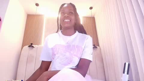 Snapshot of hazel_kataleya chatting on May 16, 2026, 7:12 pm kataleya online show from May 16, 2026, 7:12 pm