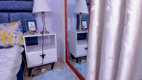 Snapshot of hazel_lanee chatting on November 14, 2025, 6:01 am hazel_lanee online show from November 14, 2025, 6:01 am