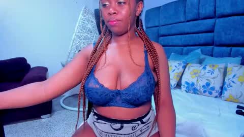 Snapshot of hazel_lanee chatting on November 15, 2025, 5:27 am hazel_lanee online show from November 15, 2025, 5:27 am
