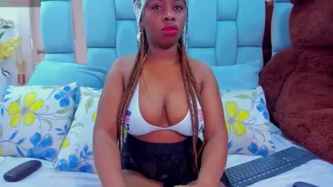 Snapshot of hazel_lanee chatting on November 24, 2025, 4:12 am hazel_lanee online show from November 24, 2025, 4:12 am