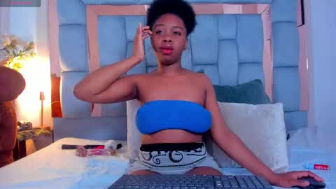 hazel_lanee online show from June 5, 2026, 5:36 am