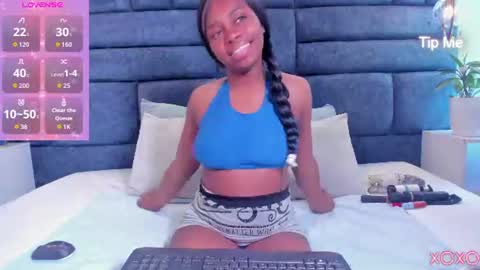 hazel_lanee online show from July 29, 2026, 5:16 am