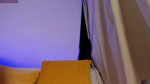 Snapshot of hazel_shy chatting on April 10, 2026, 11:53 pm Im Hazel online show from April 10, 2026, 11:53 pm