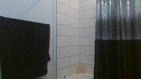 Hazel online show from January 6, 2025, 8:18 pm