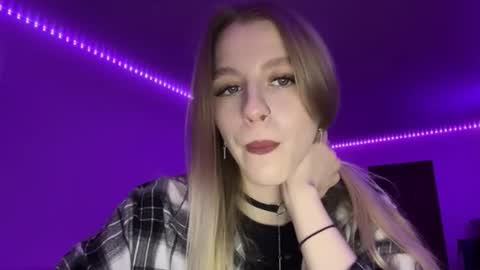 Vuklly online show from December 16, 2025, 1:27 pm