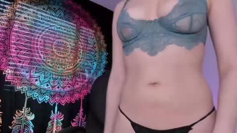 HazelKush online show from February 6, 2025, 9:17 pm