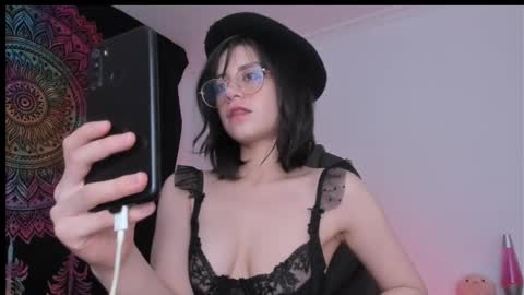 HazelKush online show from March 6, 2025, 2:41 am