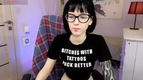 Snapshot of hazeltompson chatting on November 14, 2025, 8:40 pm hazeltompson online show from November 14, 2025, 8:40 pm