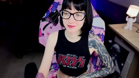 hazeltompson online show from March 14, 2026, 7:25 am