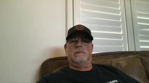 Hdeuce22 online show from April 22, 2026, 7:48 pm