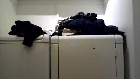 hdrsh08 online show from December 9, 2024, 4:56 am