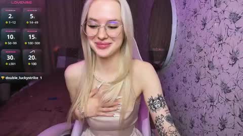 Snapshot of healing__girl chatting on December 18, 2024, 8:53 am Valeria online show from December 18, 2024, 8:53 am