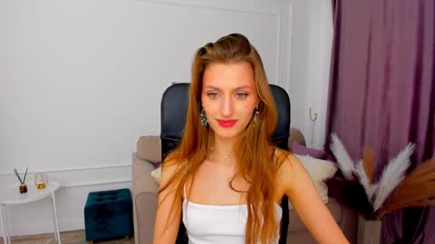 heartedlove_1 online show from February 6, 2025, 12:05 pm