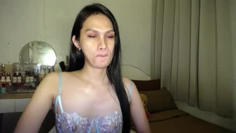 Snapshot of heather_bbyy chatting on November 19, 2025, 7:58 pm heather_bbyy online show from November 19, 2025, 7:58 pm