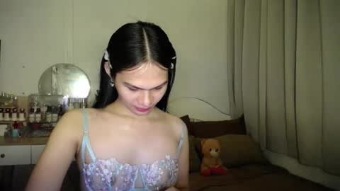 Snapshot of heather_bbyy chatting on November 24, 2025, 8:41 pm heather_bbyy online show from November 24, 2025, 8:41 pm