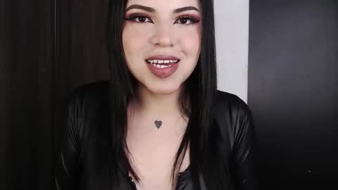 Snapshot of heatherdemonzx_ chatting on March 19, 2026, 10:36 pm HEATHER DEMONZX Please help me to reach 100 thumbs up online show from March 19, 2026, 10:36 pm