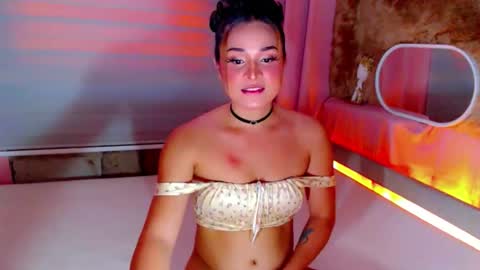 Snapshot of heavenlypleasurexx chatting on November 8, 2025, 12:00 am HEAVEN online show from November 8, 2025, 12:00 am