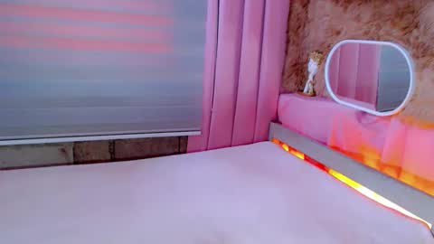 Snapshot of heavenlypleasurexx chatting on November 27, 2025, 4:14 am HEAVEN online show from November 27, 2025, 4:14 am