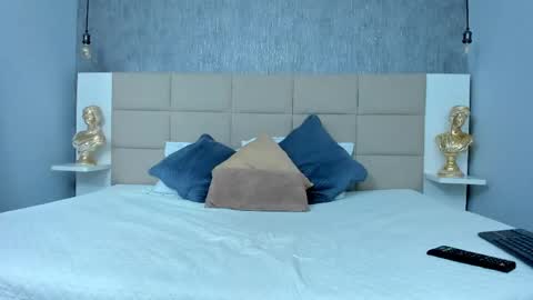 Snapshot of hecate1_ chatting on May 20, 2026, 6:58 pm Keira Hecate online show from May 20, 2026, 6:58 pm