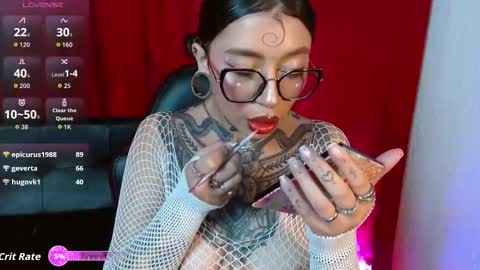 Snapshot of hecate_queen chatting on February 13, 2026, 6:59 pm Hecate Queen online show from February 13, 2026, 6:59 pm