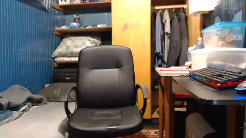 hedonista67 online show from September 19, 2025, 5:02 pm