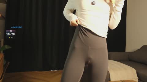 Snapshot of hee_jeen chatting on February 25, 2026, 12:48 pm Jeen online show from February 25, 2026, 12:48 pm