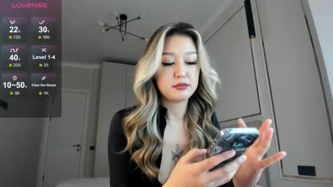 Snapshot of hee_nomy chatting on February 21, 2025, 5:02 am Nomy3 online show from February 21, 2025, 5:02 am