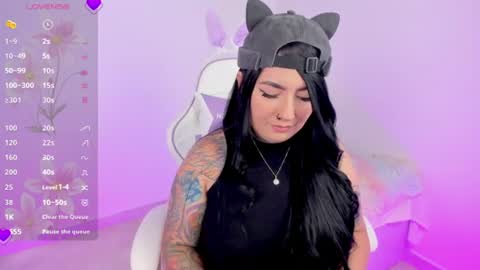 Snapshot of heey_kitty chatting on July 8, 2026, 9:30 pm IM EMY online show from July 8, 2026, 9:30 pm