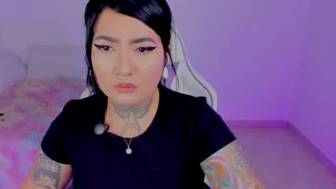 Snapshot of heey_kitty chatting on July 28, 2026, 7:39 pm IM EMY online show from July 28, 2026, 7:39 pm