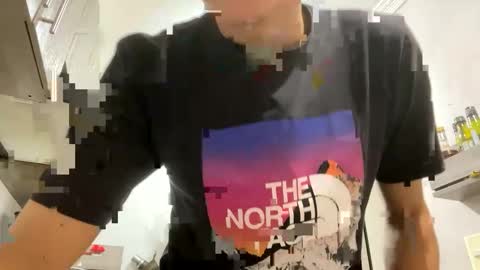 Snapshot of hefesto_69 chatting on December 7, 2024, 6:15 pm hefesto_69 online show from December 7, 2024, 6:15 pm